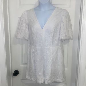 Express White Eyelet Pattern Romper with Pockets Size XL